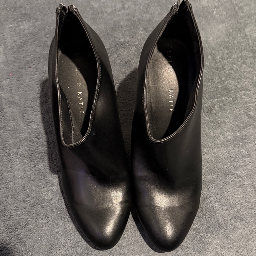 Kelly & Katie Classic Black Ankle Booties - Picture 4 of 5